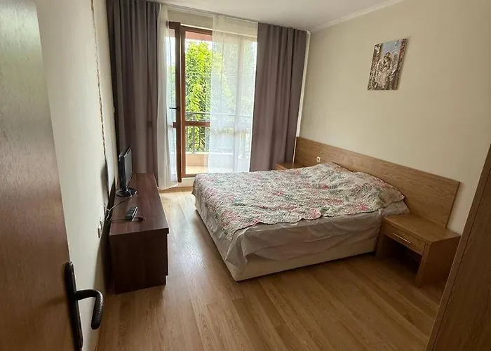 Pacific 3 アパート